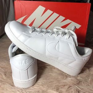NWT! White Nike Sneakers